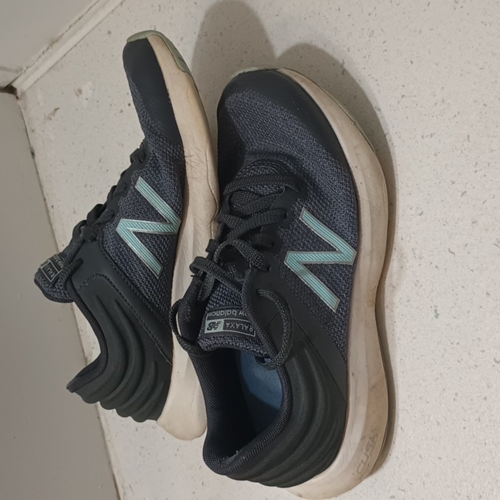 New Balance Ralaxa women's size 6  Running Shoes